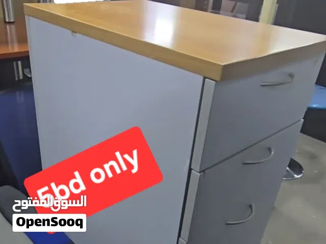 للبيع أثاث مكتبي