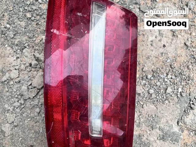 اسطب خلفي يمين اودي