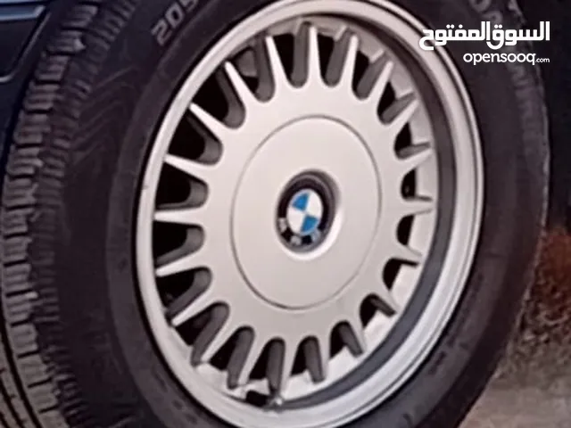 جنط بي ام 520 قياس 15 الشمس الأصلي دهان الشركه بحاله الوكاله مع طاساته وكوتشوك وكاله