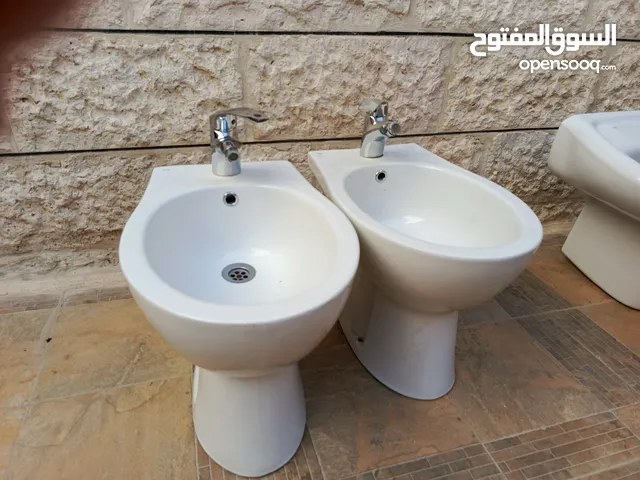 بيدية شطاف تركي مع خلاط ماء تركي مستعمل بحالة ممتازة