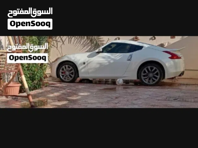 2014 نيسان Z 370