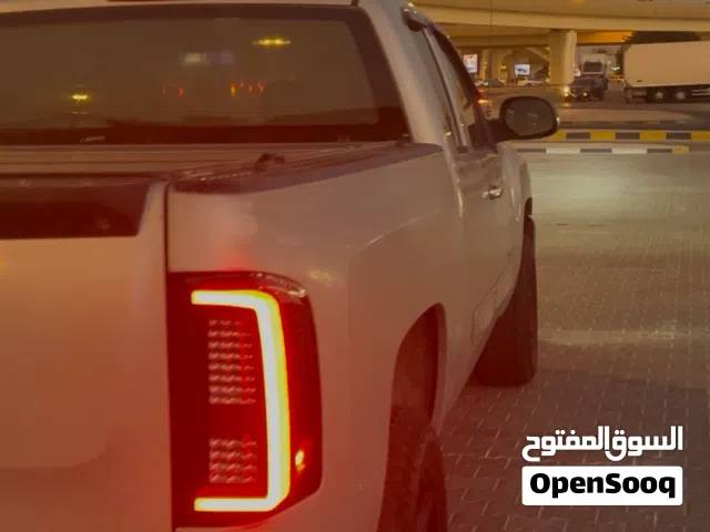 للبيع سطاب سلفرادو ما استعمل الا شهر و موجودين ب المخزن مافيهم شي ولا زلغ شغالين