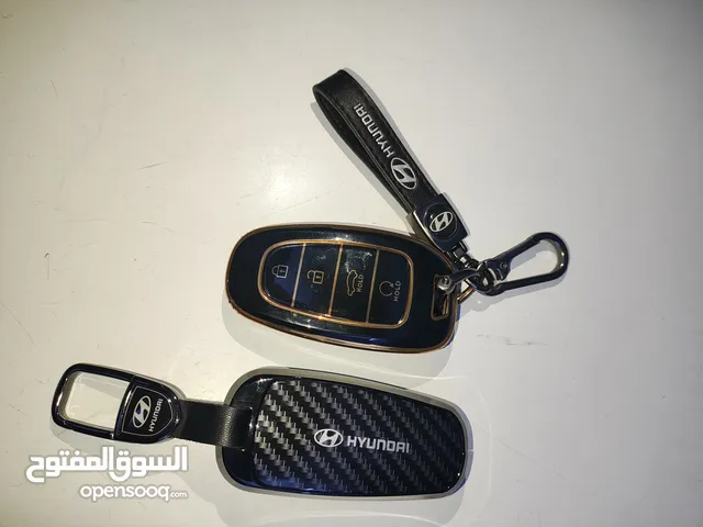 ادوات اصلية والتفاصيل على الصور