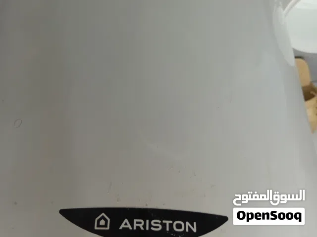 كيزر مستعمل بس شغال ميه بالميه سبب البيع لانه تم شراء حجم صغير