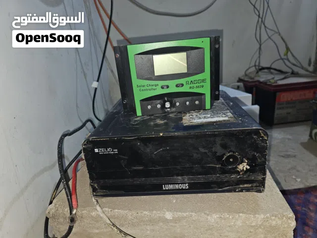 انفرتر 1100 وات موجه نقيه ومنظم راجي  قوه 50 امبير مستخدم نظيف وشغالات بحاله ممتازه