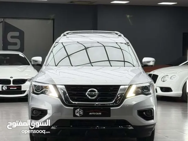 Nissan pathfinder 2018
