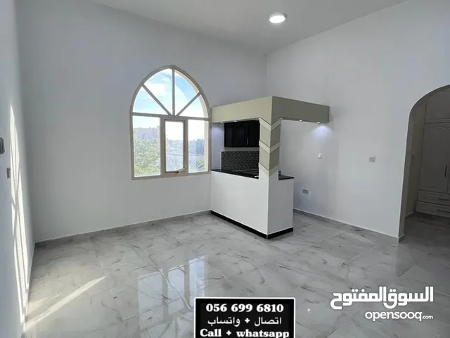 للايجار ضمن فيلا في منطقة زاخر استديو نظيف جدا 1800 شهري شامل