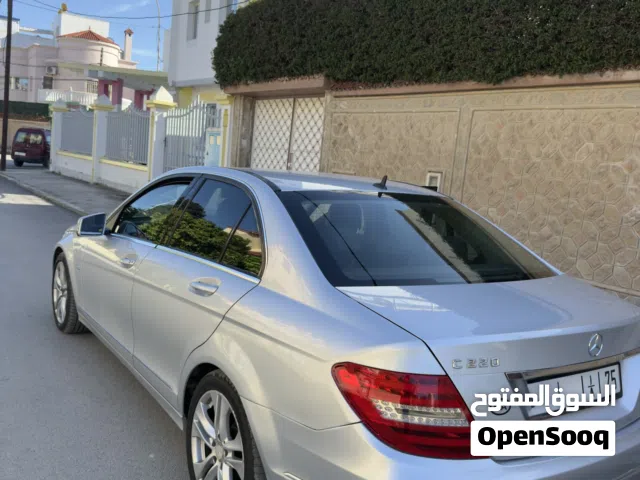 2011, مرسيدس بنز, الفئة-C, C 220
