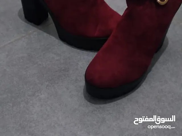 Burgundy With Heels in Amman