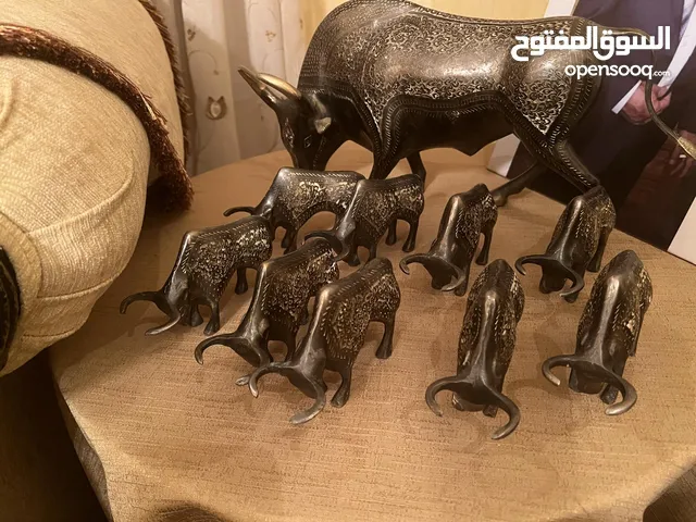 نواد نحاسيات وقطع اثرية مميزة للبيع