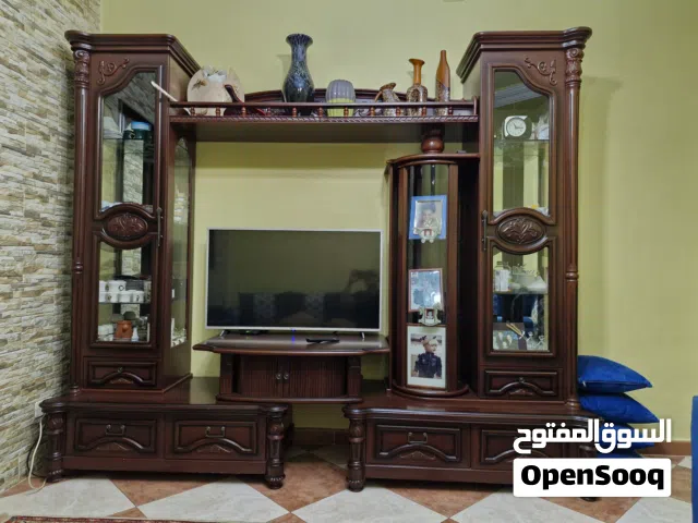 بوفي مستعمل في حالة جيدة