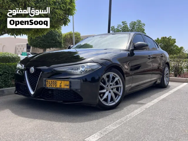 2017 الفا روميو جولييا Standard