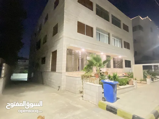 عمارة سكنية مجددة بالكامل للبيع