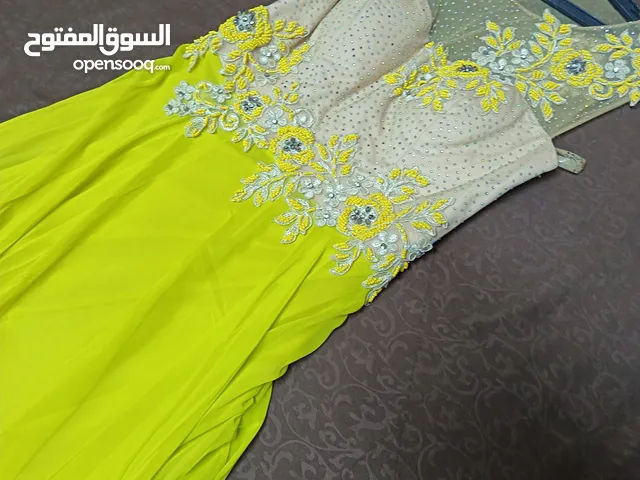 فستان خطبة أو عرس
