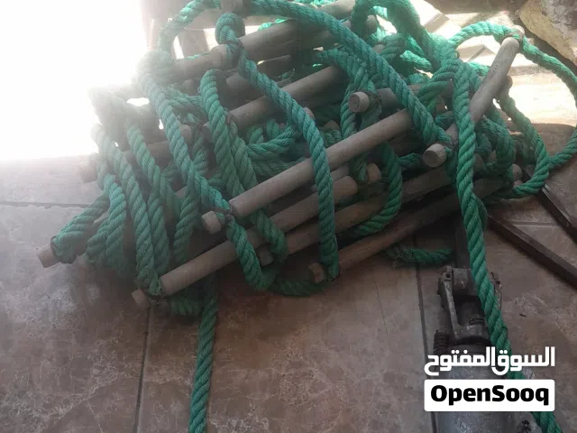 سلم حبل بحالة ممتازة خمس طوابق