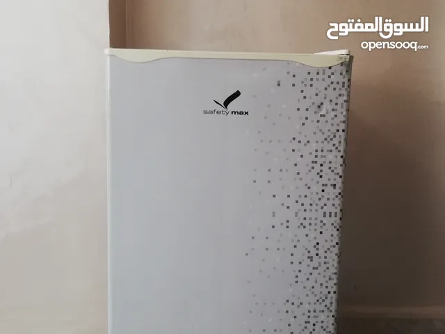 ثلاجة مكتب مستعمل