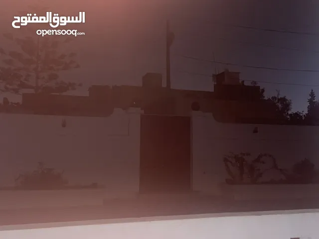 فيلا 1000م للإيجار علي شارعين قريب من الشارع الرئيسي