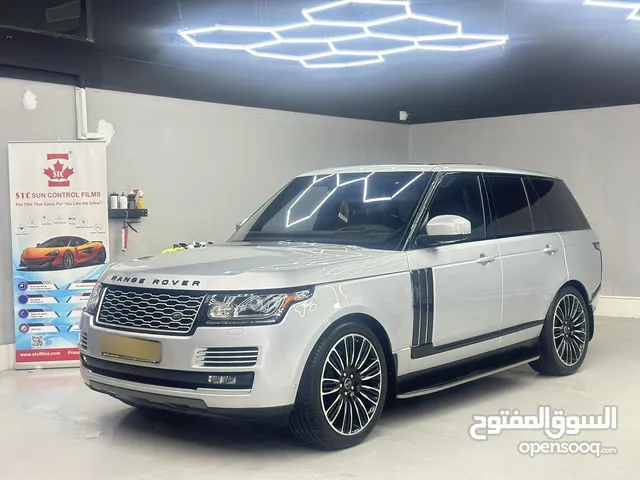 رنج روفر فوج كالجديدة تماما افحص وتأكد بنفسك وممشى 55 الف كيلومتر فقط مسرفس ولا يحتاج عليك شي