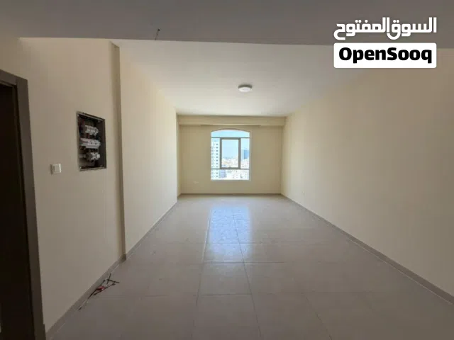 شقة أول ساكن ببناية أول ساكن مع باركن فري وغاز مركزي