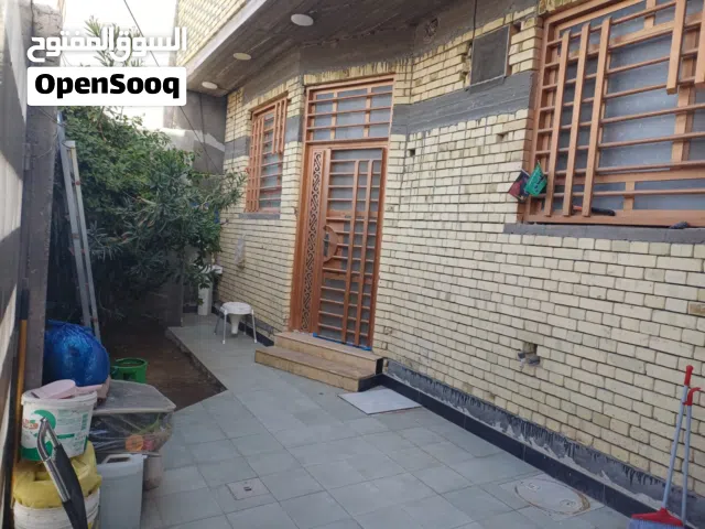 140 m2 1 Bedroom Townhouse for Sale in Basra Hai Al-Zuhor