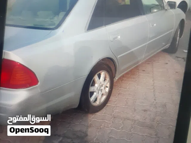 2000 تويوتا افالون XLE