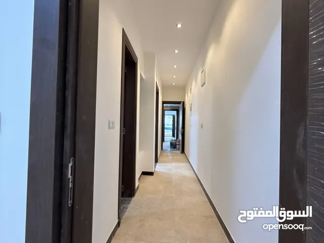 100 m2 2 Bedrooms Apartments for Rent in Baghdad Harthiya