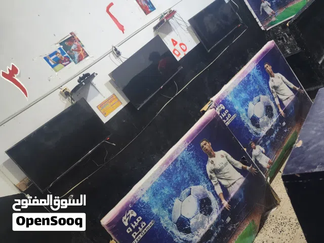 بلاستيشنات 4 مع اشاشات وليدات الوكالة والكراسي وخازن2000وات