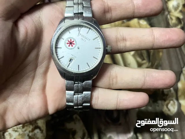 ساعه تيسو للبيع بدها عقارب وفيها مينة