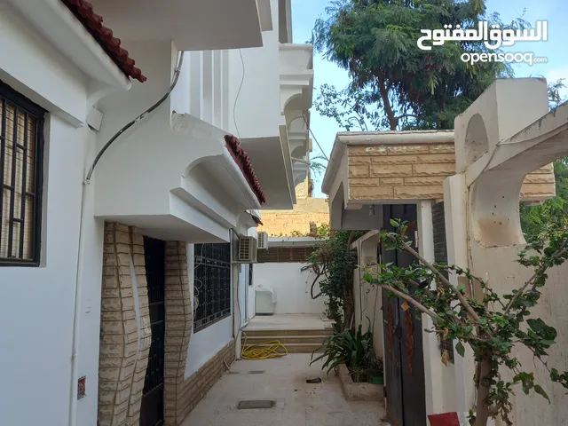 625 m2 More than 6 bedrooms Villa for Sale in Benghazi Al Hada'iq