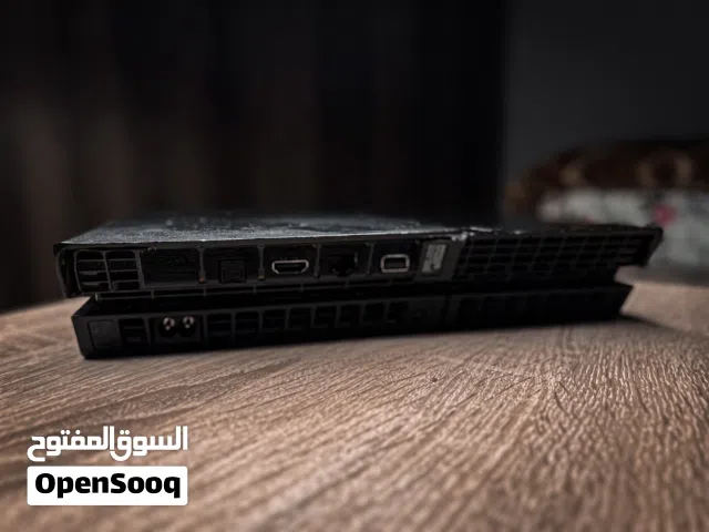 سوني 4 للبيع جهاز نضيف و خالي من العيوب