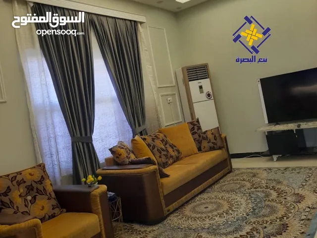 100 m2 3 Bedrooms Townhouse for Sale in Basra Tannumah