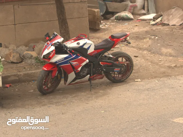 متر سباق هوندا cbr1000rr موديل 2015