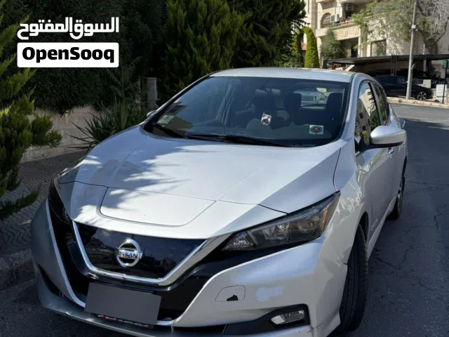 2018 نيسان ليف Standard
