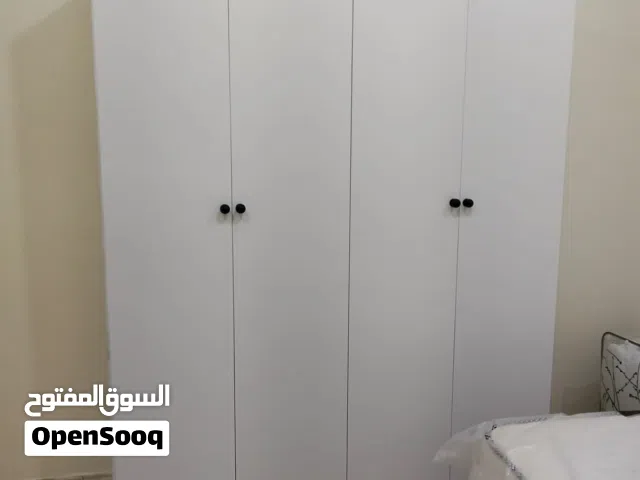 سريرمراتب دواليب خشب جديد يوجد لدينا تفصيل حسب الطلب سعر من جمله شامل توصيل تركيب