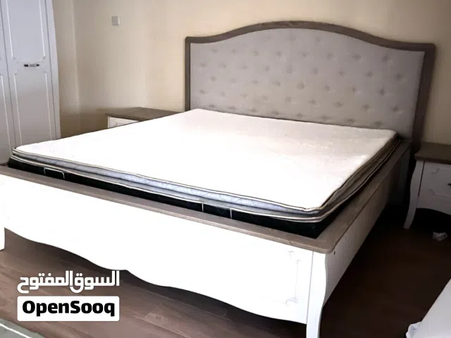 غرفة نوم كاملة شبه جديدة من هوم سنتر