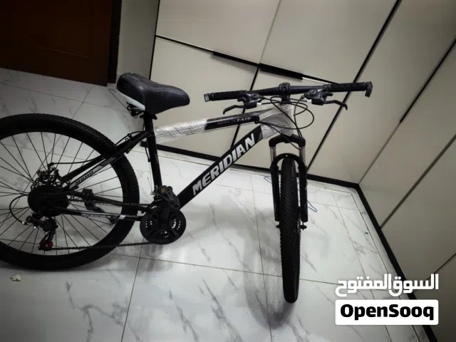 دراجة جبلية من ماركة ميريديان (Meridian) M800
