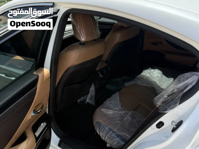 Used Lexus ES in Muscat