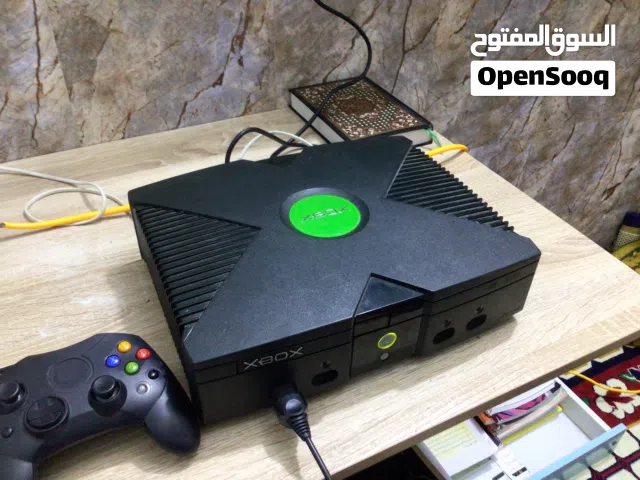Xbox أورجنال للبيع مع ملحقات يدا واحدة فقط وكرتون جهاز جديد نظيف
