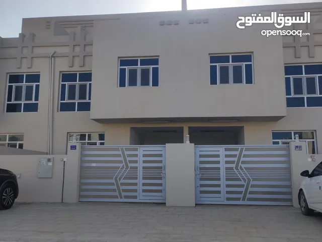 300 m2 5 Bedrooms Villa for Sale in Muscat Al Mawaleh