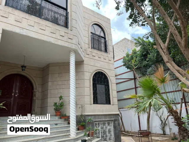 2000 m2 2 Bedrooms Villa for Sale in Sana'a Haddah