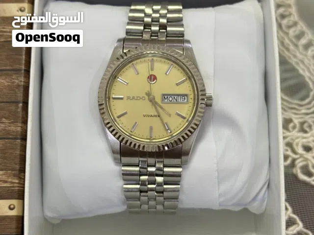ساعتين رادو بحالة ممتازة للبيع وحدة اتوماتيك والتانيه نظام ملو  الدهبية سعرها 1.200 القضية 1.500 تح