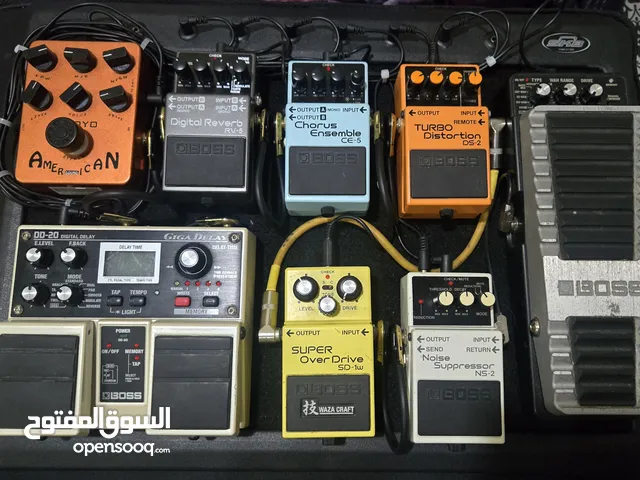 boss guitar efx with pedal board built-in power supply