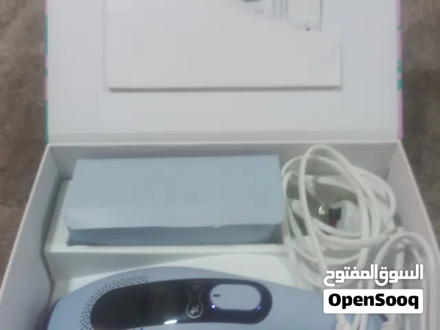 ليزر ماركة ممتازة  وجديده فقط استخدام مرتين فقط وسبب البيع ما عرفت استخدمه