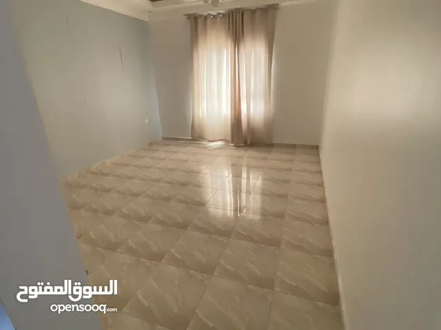 غرف و ستديو للايجار مفروش او غير مفروش عوائل فقط مساحات صغيرة و مساحات كبيرة