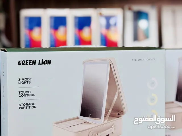GREEN LION TRAVEL MAKEUP BAG WITH ميك اب مكياج شنطةLIGHTED MIRROR
