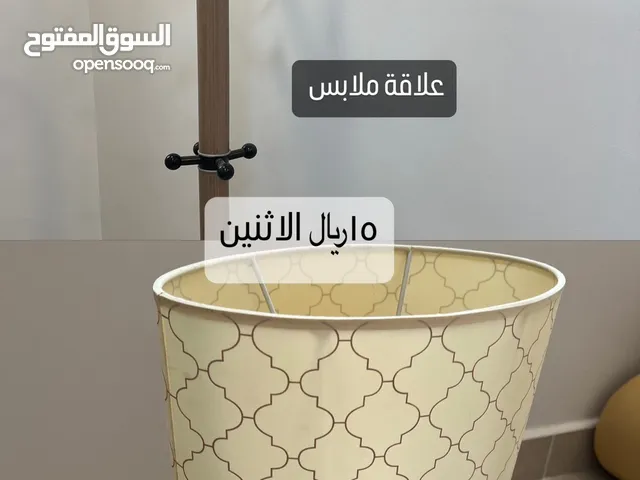 علاقة ملابس وابجورة و مخاد للكنب للبيع