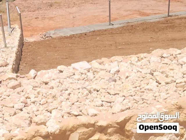 في أجمل مناطق ماحص ام الخال 3400م منطقة مزارع حديثة البناء مشغوله بشكل ممتاز ذات طابع ريفي قريبه
