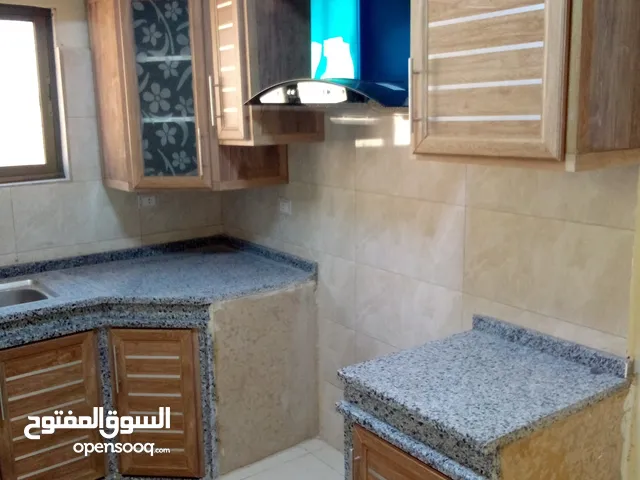 130 m2 More than 6 bedrooms Townhouse for Sale in Madaba Al-Mokhayam