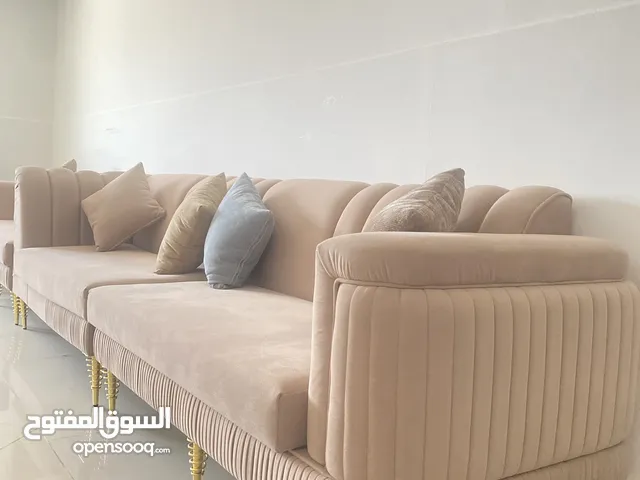 كنب جديد لون بيج غير مستعمل