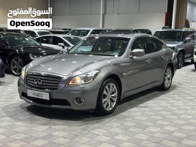 Infiniti Q70 3.7